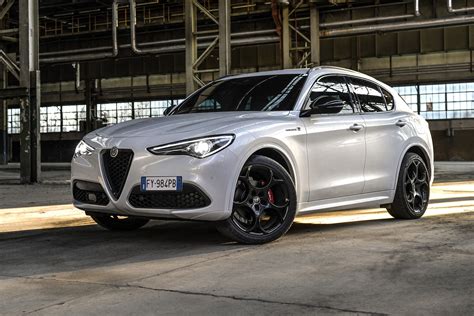 Nouveau Alfa Romeo Stelvio Veloce Ti - Motorlegend