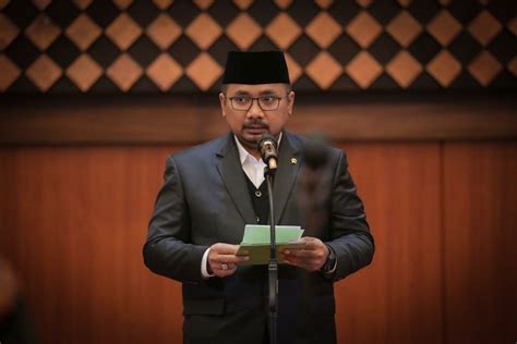 Jemaah Haji Indonesia Tahun 2021 Batal Berangkat, Menteri Agama Gus ...