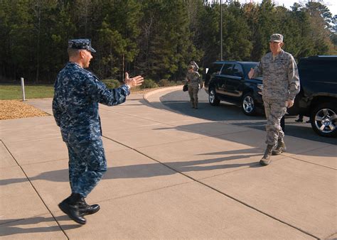 USSTRATCOM commander visits Joint Warfare Analysis Center