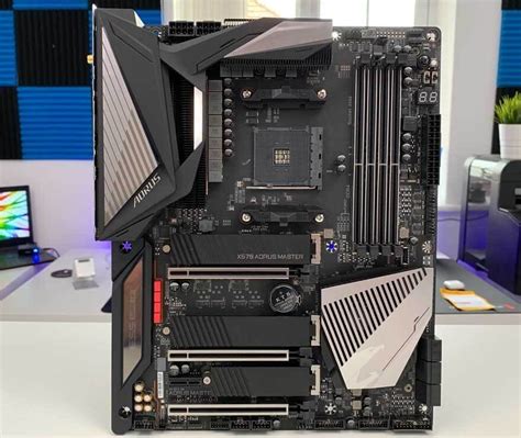 Gigabyte X570 AORUS Master Motherboard Review | eTeknix