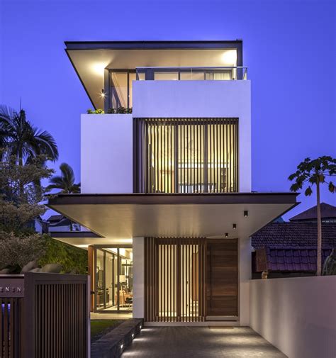 World of Architecture: Thin But Elegant Modern House by Wallflower Architecture + Design