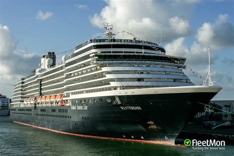 Photo of WESTERDAM (IMO: 9226891, MMSI: 244128000, Callsign: PINX) taken by Ostseefoto