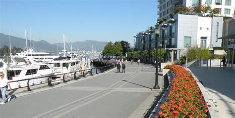 Coal Harbour seawall destination walk | City of Vancouver