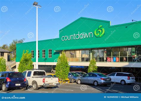 A Countdown Supermarket in New Zealand Editorial Photography - Image of ...