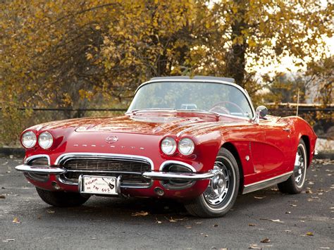 1962 C1 Corvette Guide: Specs, Pics, VIN, Performance, & Options