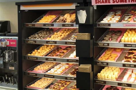 PHOTOS: Dunkin' Donuts Renovates, Adds Baskin-Robbins | Lakeview, IL Patch