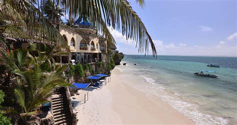 Bahari Beach Hotel | Kenya Safaris