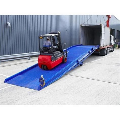 Mild Steel hydraulic / mechanical Portable Loading Ramp, Size/Capacity ...