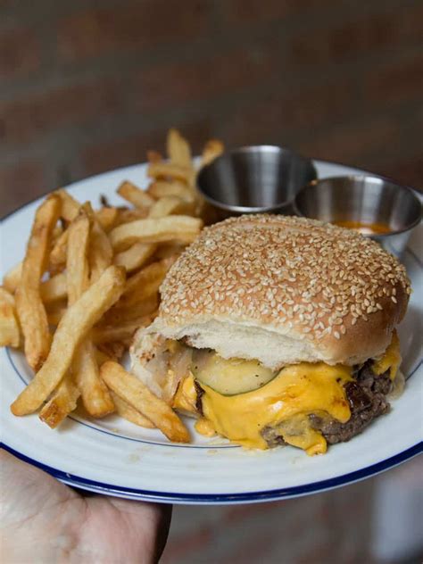 The 13 Best Burgers in Chicago - Female Foodie