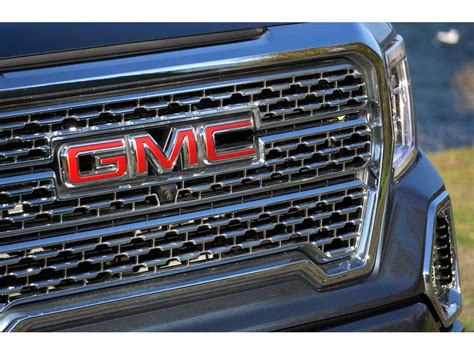 2021 GMC Sierra 1500: 140 Exterior Photos | U.S. News