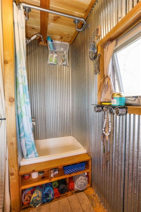 17 lovely tiny home bathrooms