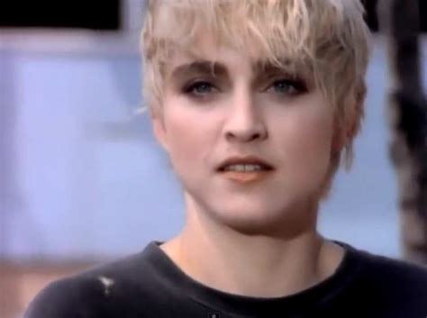 Madonna - Papa Don't Preach