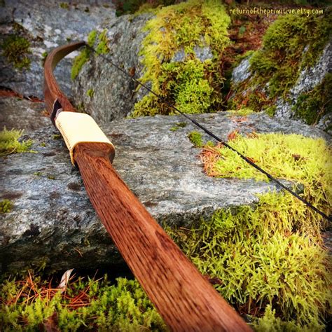 Traditional Wooden Longbow Made With Red Oak - Hunting Weight by ...