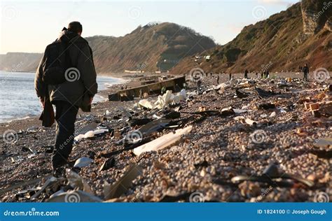 Shipwreck Salvage editorial image. Image of emergency - 1824100