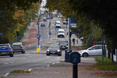 A3 London Road, looking south from Park... © David Martin :: Geograph ...