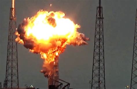 Caught on camera: SpaceX Falcon 9 explosion - Statter911