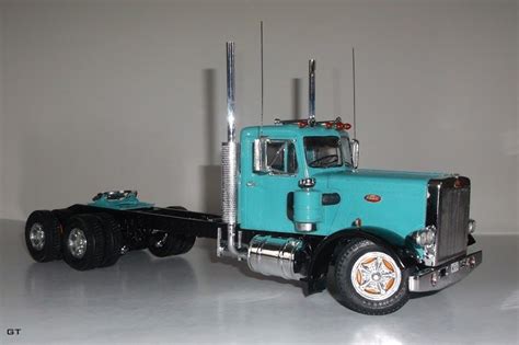 68 Peterbilt 359 (California Hauler MODEL Kit)(1:25 amt) (40 photos ...