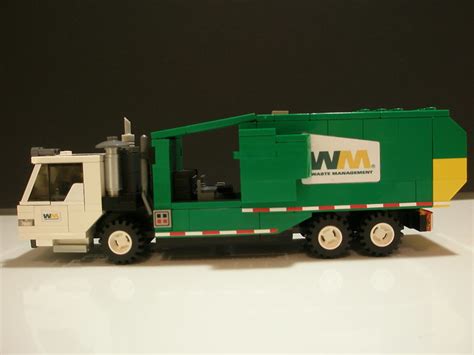 LEGO Waste Management McNeilus Manual / Automated Side Loader Garbage Truck - a photo on Flickriver