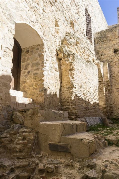 Interior Del Castillo Medieval De La Ciudad De Consuegra En Tole Imagen de archivo - Imagen de ...