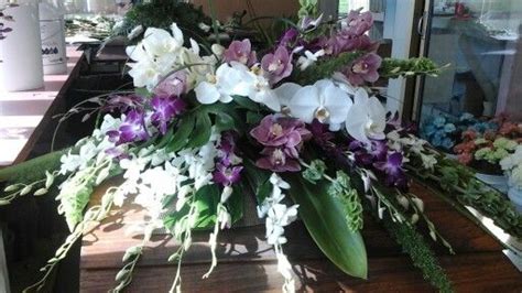 Orchid casket spray | Casket sprays, Funeral flowers, Flower arrangements