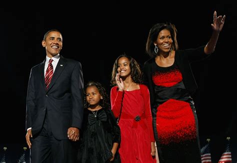 Barack and Michelle Obama: A Complete Relationship Timeline | Glamour