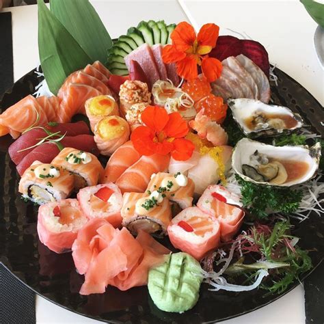 [i ate] a sushi platter | Sushi platter, Best sushi, Food