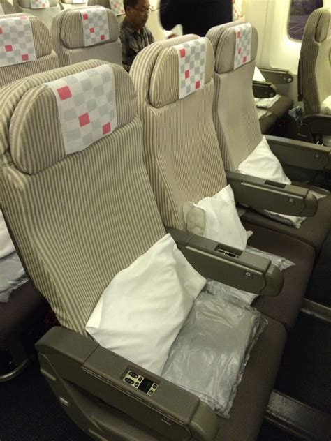 Flight Review: Japan Airlines (JAL) Economy Class B767 NRT to BKK ...