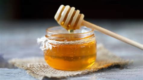 शहद में मिलाकर खाएंगी ये चीजें तो मिलेंगे कई फायदे | benefits of using various honey ...