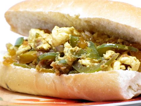 pepper and egg sandwich | 400 Calories or Less