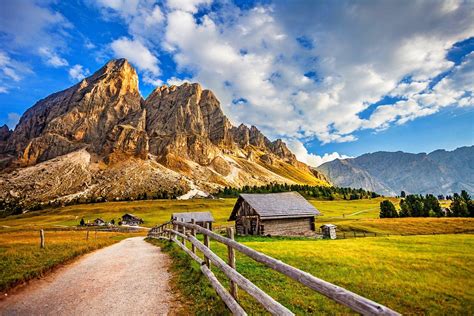 Mountain Village Wallpapers - Top Free Mountain Village Backgrounds - WallpaperAccess