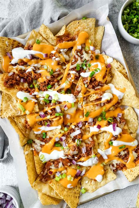 The *BEST* Chili Con Carne Nachos | Get On My Plate