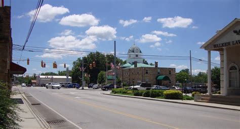 Downtown Jamestown, Tennessee | Jamestown is located in nort… | Flickr