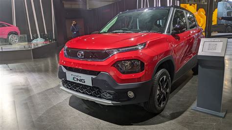 Tata Punch iCNG with dual-cylinder tech showcased at Auto Expo 2023 | HT Auto