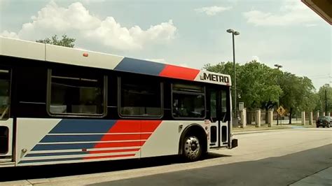 Coronavirus: METRO bus operator and METROLift dispatcher test positive for COVID-19 - ABC13 Houston