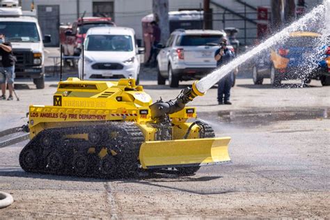 LA's newest firefighter, a robot, can go where humans can't Robot Firefighter Los Angeles Fire ...