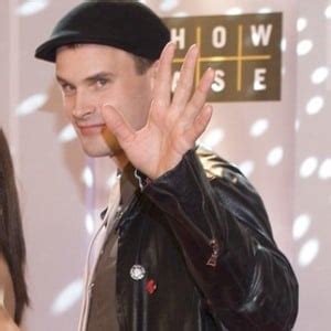 Gabriel Hogan - Age, Family, Bio | Famous Birthdays