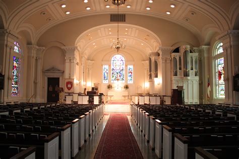 File:An interior view of St. Paul's Episcopal Church in Augusta, Georgia..JPG - Wikimedia Commons