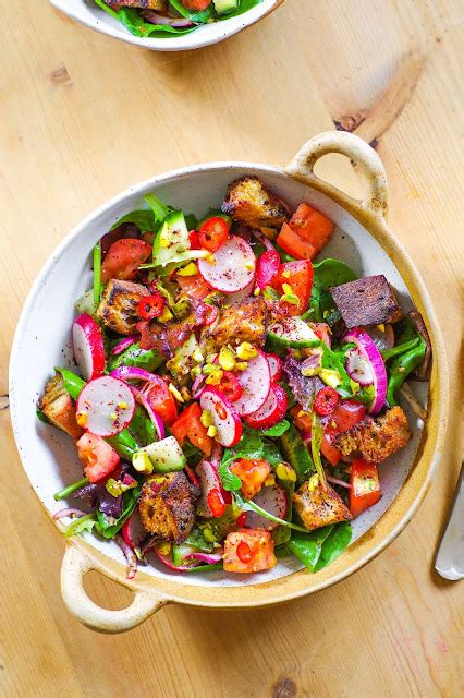 Sumac Salad with Smoky Croutons |Euphoric Vegan