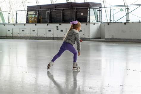 Ice Skating Lessons - Inverclyde Leisure