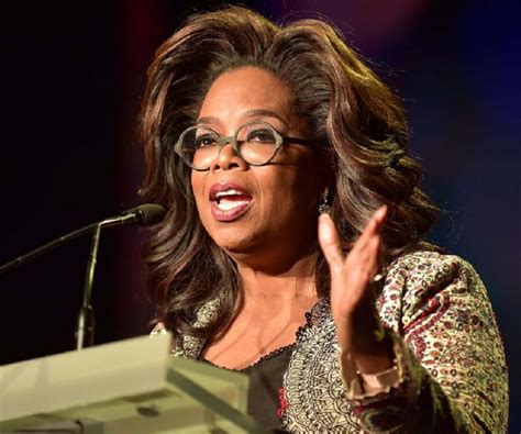 Oprah Winfrey Biography - Facts, Childhood, Family Life & Achievements