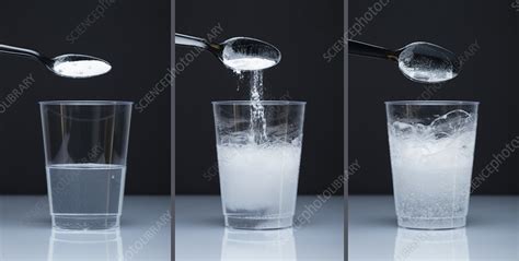 Vinegar Reacting with Baking Soda - Stock Image - C030/7319 - Science Photo Library