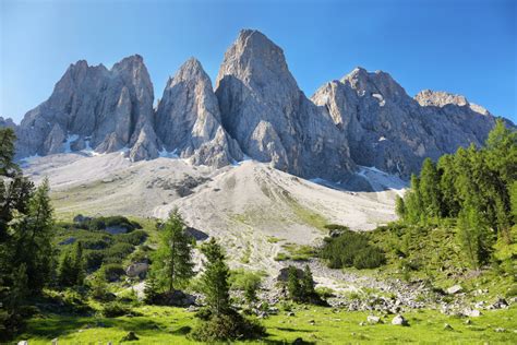 7 Best Dolomites Hiking Trails You Can Do In A Day - Follow Me Away