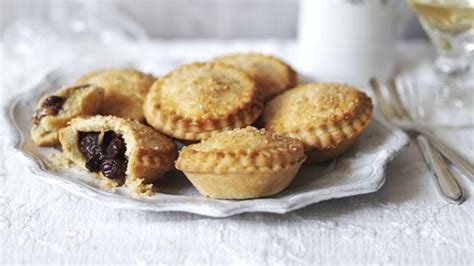 Homemade mince pies recipe - BBC Food