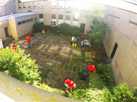 Valu Crew Revitalizes Courtyard At North Park Junior High School