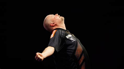 Raymond van Barneveld fighting against Premier League Darts relegation ...