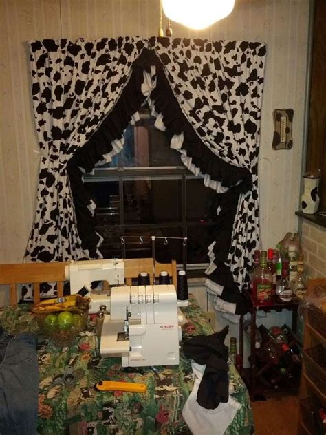 Cow curtains/ so need for my kitchen! | Cow kitchen, Cow decor, Cow kitchen theme