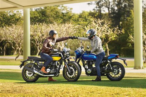 Honda introduces the 2023 CB350RS in India: Vintage motorbike with contemporary and athletic ...