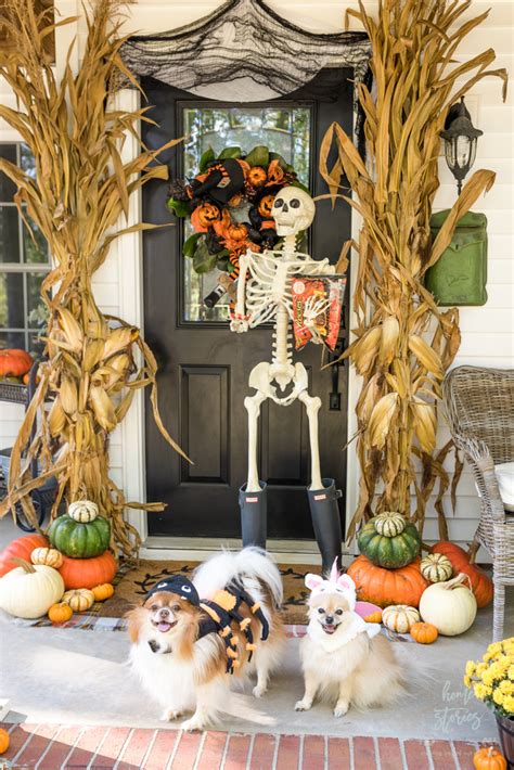 Halloween Decor Ideas: 13 Fun Halloween Porch and Door Decor Ideas ...