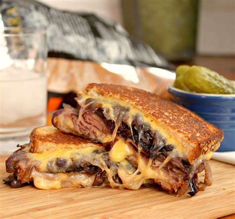 Grilled Cheese with Roast Beef and Sweet Red Caramelized Onions ...