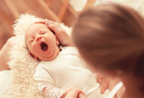 Mayapada Hospital | Indikator Bayi Baru Lahir Tumbuh Sehat yang Perlu Diketahui Ibu